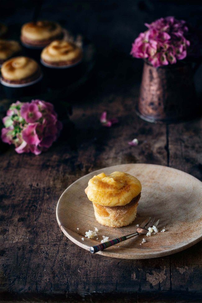 Wenn Du Dich einfach nicht entscheiden kannst: Ein saftiger Cupcake oder eine Crème brûlée? Ich sag mal so: Die Entscheidung ist doch gar nicht so schwer: Crème brûlée Cupcakes sind die Lösung.