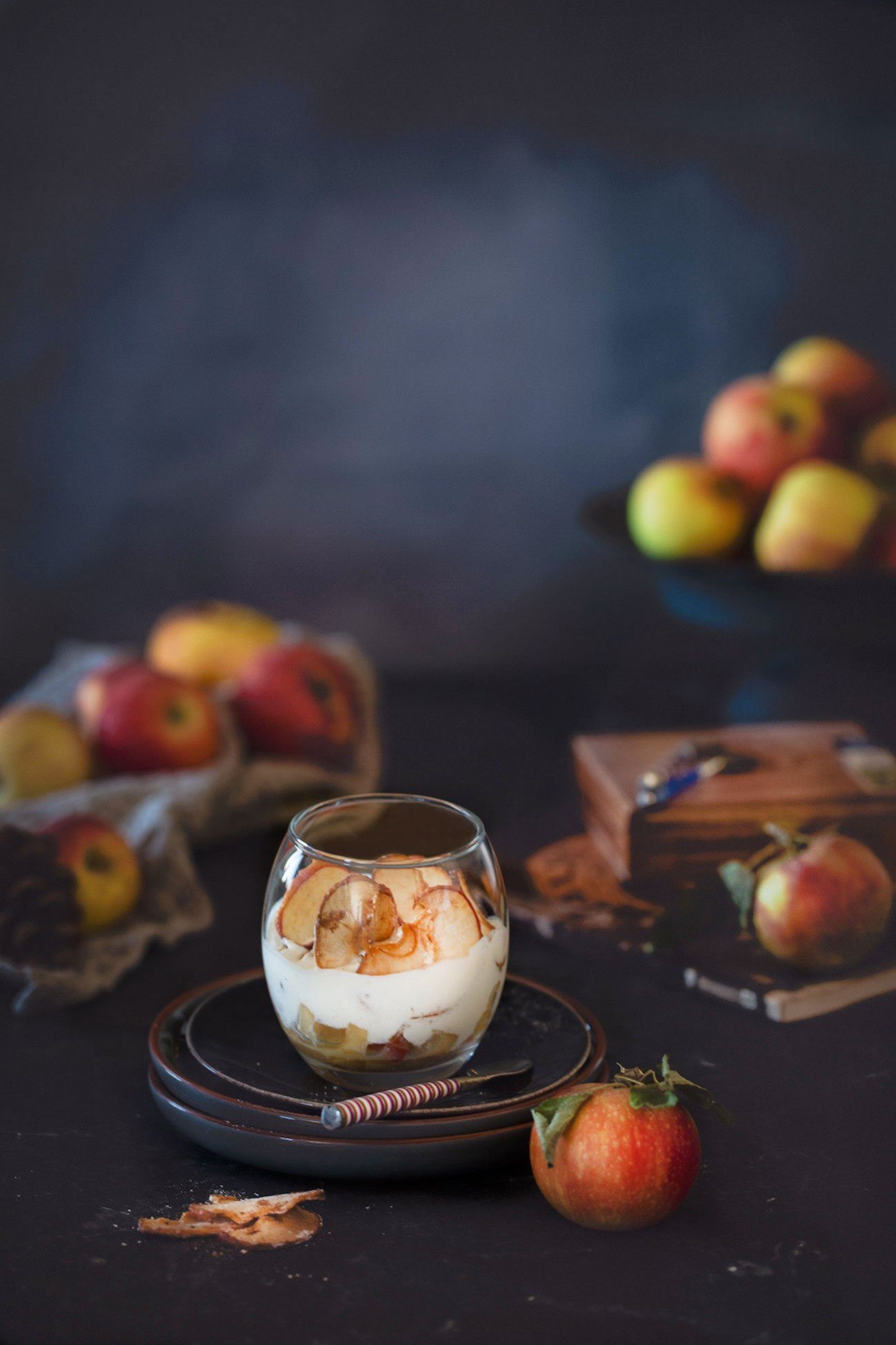 Kandierte Äpfel mit Joghurtsahne und Apfel-Crisps - Patrick Rosenthal