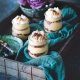 Vanille-Karamellpudding Heute ist so ein Tag: kein aufwendiges Kochen, kein Chichi – sondern nur was Cremiges mit Vanille und Karamell. Und das am besten auf dem Sofa, mit Wolldecke und einer spannenden Serie (obwohl mir die langsam ausgehen)....
