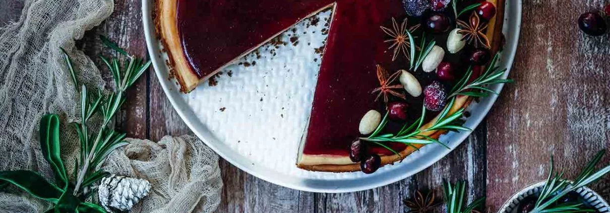 Habt ihr einen Lieblings-Cheesecake? Ich ja! Der Spekulatius Cheesecake erfordert wenig Aufwand, ist leicht, luftig, leicht gesüßt und dank des sahnigen Frischkäses von @mmmh_exquisa richtig cremig