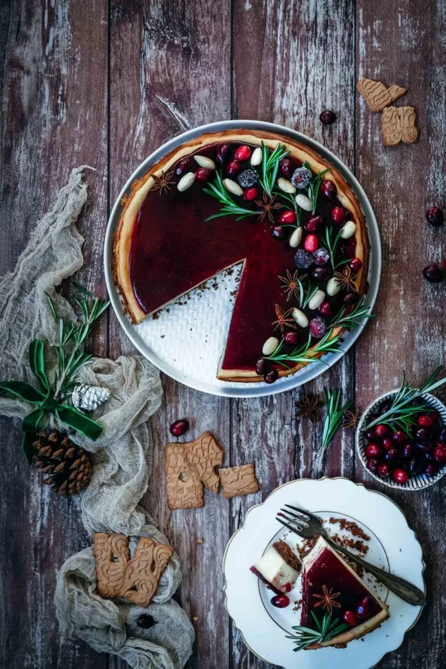 Habt ihr einen Lieblings-Cheesecake? Ich ja! Der Spekulatius Cheesecake erfordert wenig Aufwand, ist leicht, luftig, leicht gesüßt und dank des sahnigen Frischkäses von @mmmh_exquisa richtig cremig