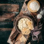 Ich muss dieses Rezept einfach mit euch teilen, denn erstens habe ich schon viel zu lange kein Risotto mehr gegessen und zweitens wäre es einfach nur schlechtes Benehmen, ein Risotto mit so viel Käse zu verschweigen, oder?