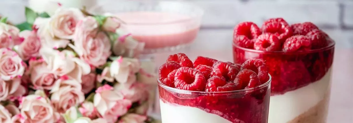 Himbeer-Cheesecake Dessert im Glas