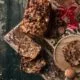 Bananenbrot mit Schokolade und Haselnüssen