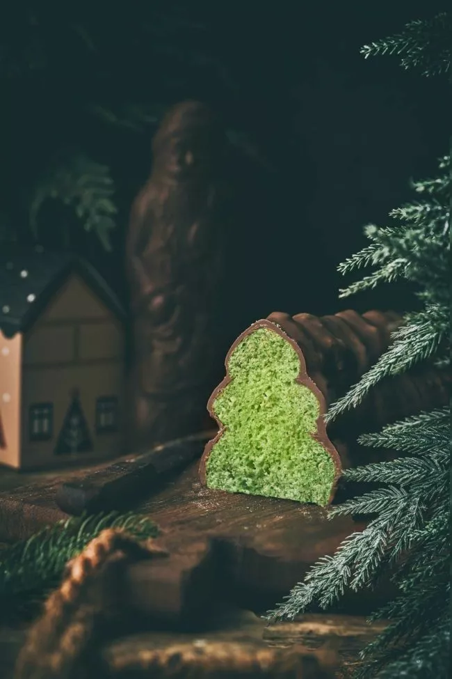 Saftige Pistazienkuchen in Tannenbaumform