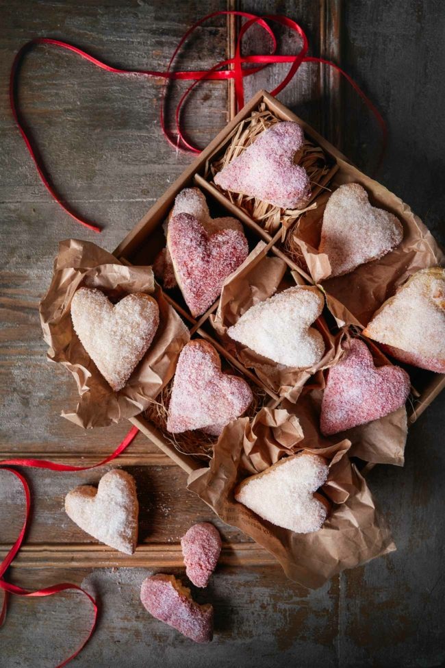 Herzen zum Valentinstag aus Quark Ölteig