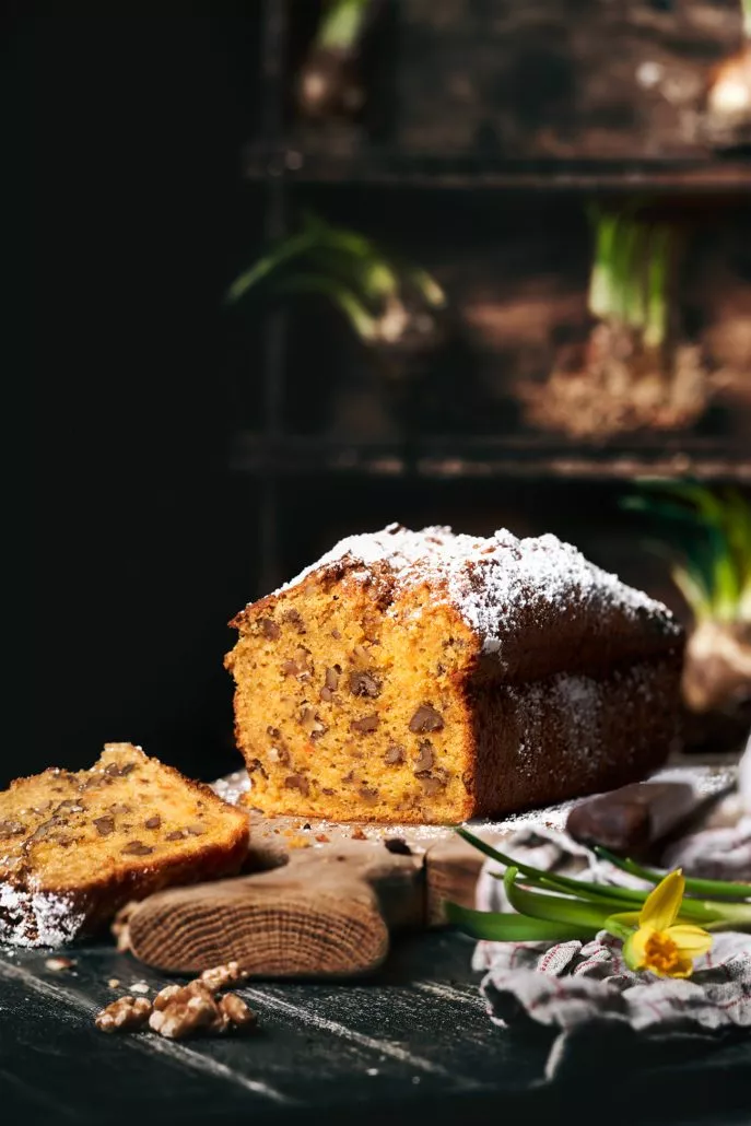 Saftiger Walnuss Karottenkuchen, der sogar Starbucks in den Schatten ...