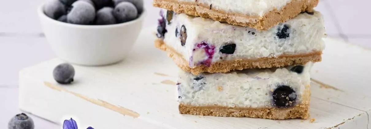 Milchreis Blaubeerkuchen mit weißer Schokolade Knusperboden - Patrick ...