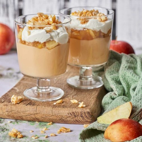 Apfelcreme mit Mandelkrokant und Schmandsahne - Patrick Rosenthal