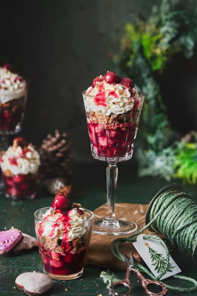 Lebkuchen- Kirsch Glühwein Dessert - Patrick Rosenthal