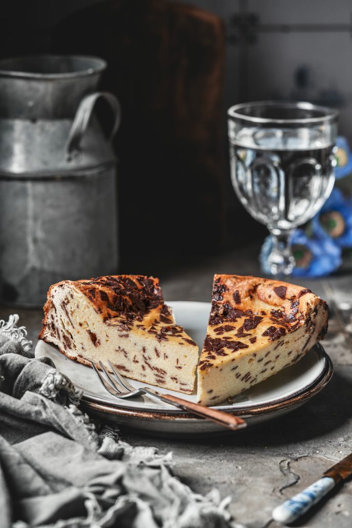 Saftiges Rezept für Stracciatella-Käsekuchen mit Quark und Schokolade. Einfach zubereitet, perfekt cremig und unwiderstehlich lecker. Jetzt ausprobieren!