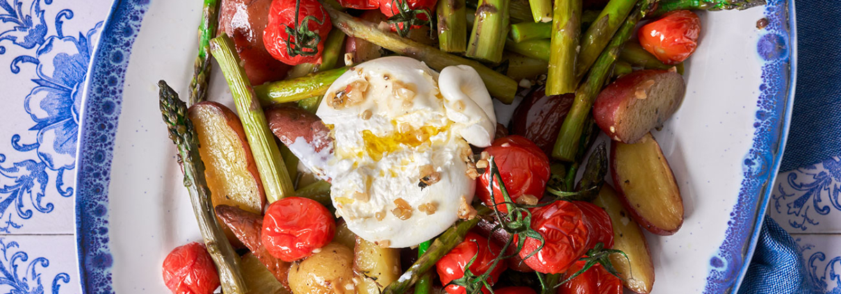 Warmer Spargel-Kartoffelsalat vom Blech
