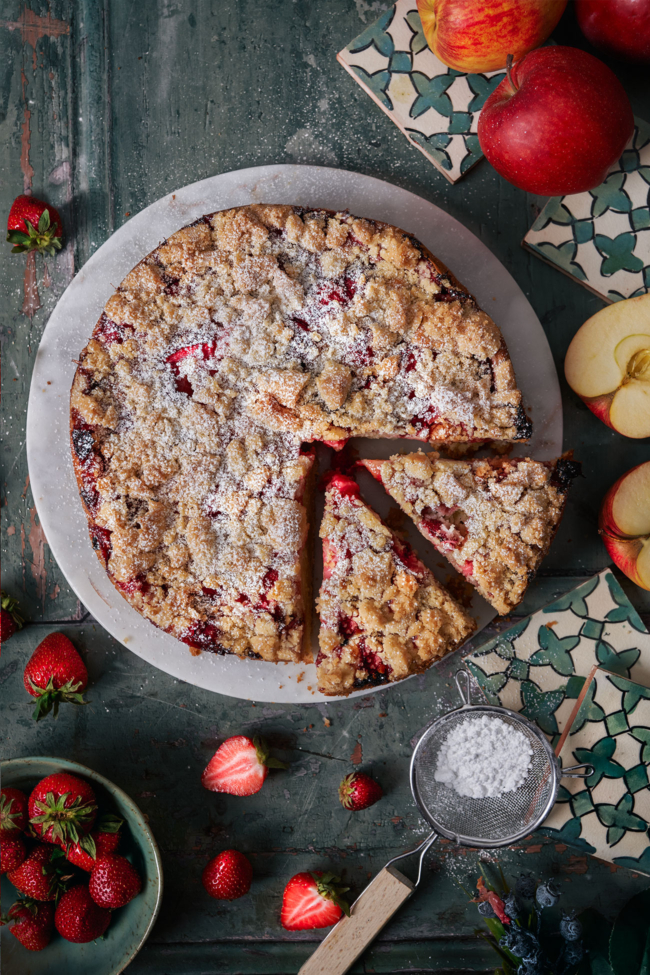 Erdbeer-Apfel-Kuchen – wenn der Frühling nach Geborgenheit schmeckt