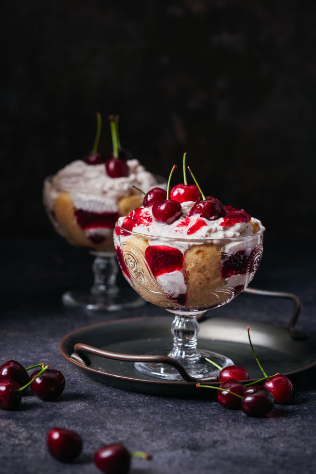 Kirsch-Tiramisu im Glas – der Sommerflirt unter den Desserts