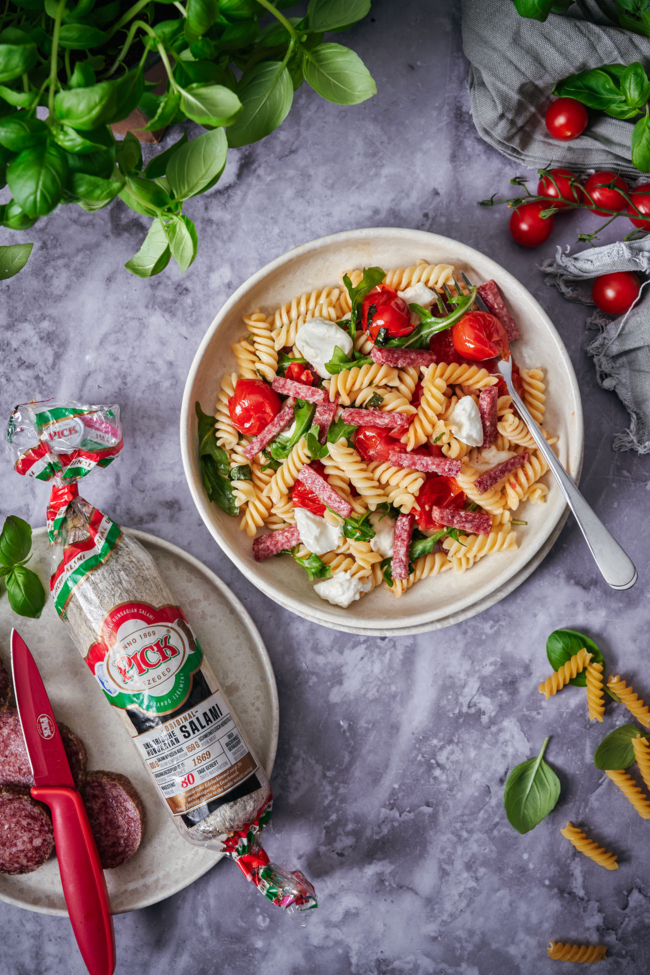 Pasta mit gerösteten Tomaten & PICK Salami