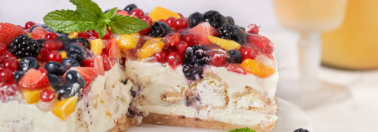 Windbeutel-Obstsalat Torte ohne Backen