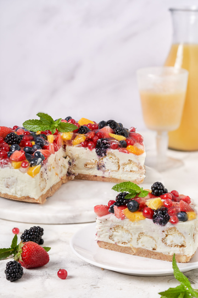 Windbeutel-Obstsalat Torte ohne Backen