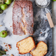 Der schnellste und saftigste Apfel-Joghurt-Kuchen